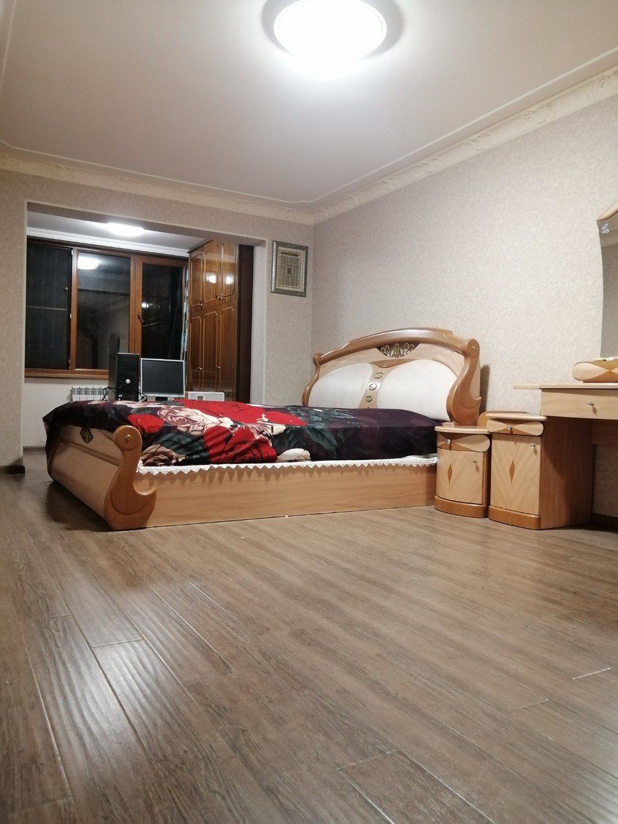 Satılır 4 otaqlı köhnə tikili 100 m² — Mənzil, Bakı (3)