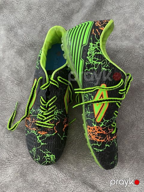 Futbol butsası – sintetik/mini meydan üçün - Brend: Umbro (Duraspeed — Bakı