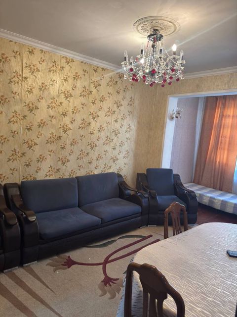 3-otaqlı mənzil kirayə verilir, M.Əcəmi m., 80 m² — Bakı