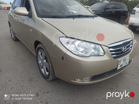 Hyundai Elantra, 2.0 L, 2010 il, 330 000 km