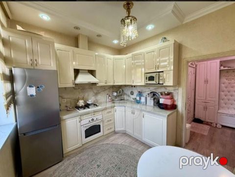 2-otaqlı mənzil kirayə verilir, İnşaatçılar m., 62 m²