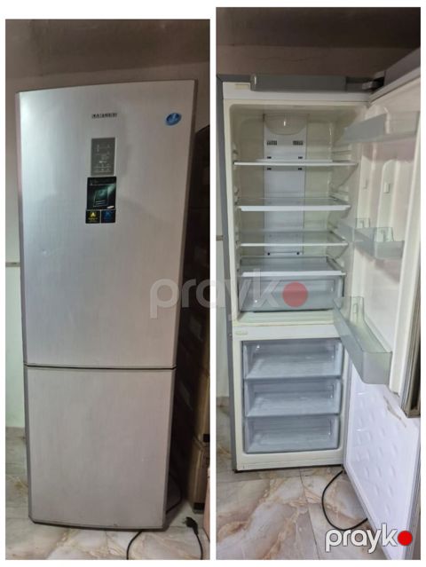 Samsung No Frost soyuducu - Model: Samsung, iki qapılı (yuxarıda — Bakı