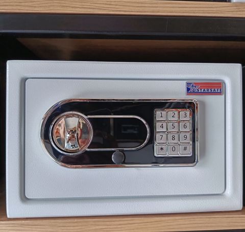Starsafe elektron seyf Ölçüləri:20x20x31 - Rəqəmsal klaviatura ilə — Bakı