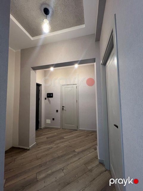 Satılır 2 otaqlı yeni tikili 72 m²