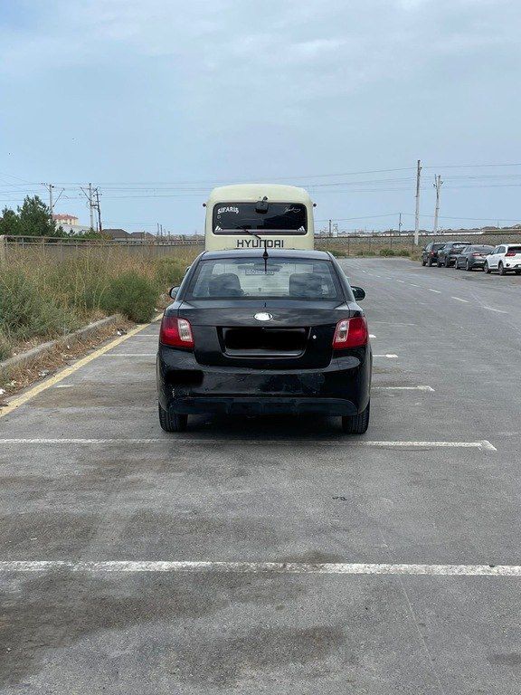 Kia Rio, 1.4 L, 2009 il, 400 000 km — Avtomobillər, Bakı (2)