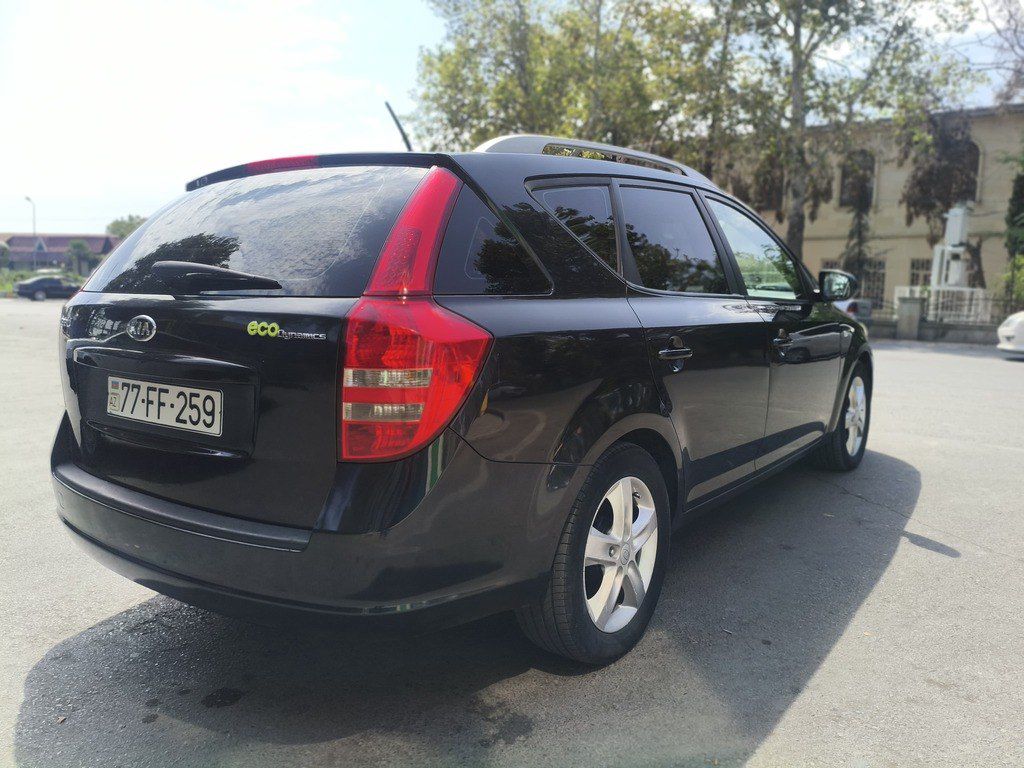 Kia Ceed SW, 1.6 L, 2009 il, 320 600 km — Avtomobillər, Bakı (2)