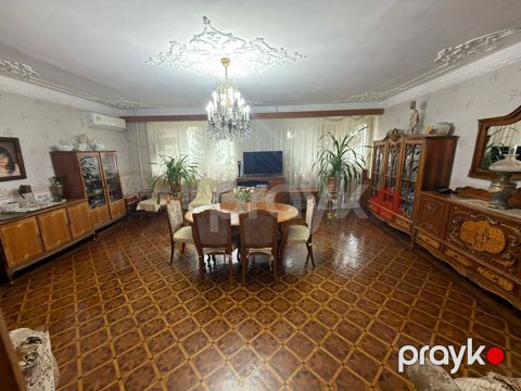 Satılır 5 otaqlı köhnə tikili 120 m²