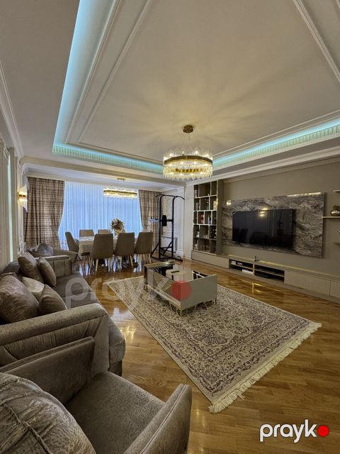 4-otaqlı yeni tikili, Yasamal r., 152 m²
