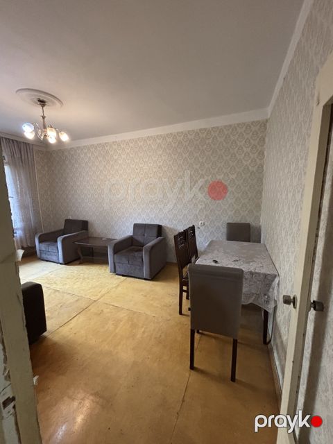 İcarəyə verilir 2 otaqlı köhnə tikili 65 m²