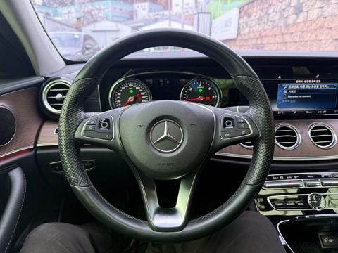 Mercedes W213 W213 sükanı — Bakı