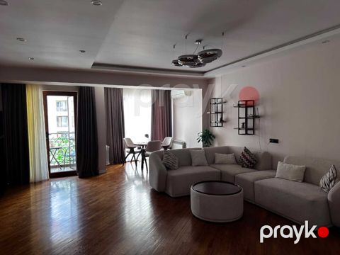 İcarəyə verilir 3 otaqlı yeni tikili 141 m²