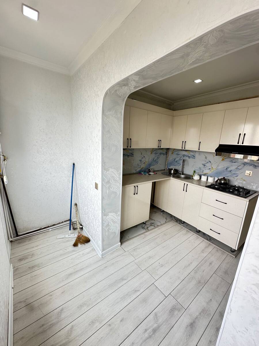 Satılır 2 otaqlı köhnə tikili 63 m² — Mənzil, Bakı (7)