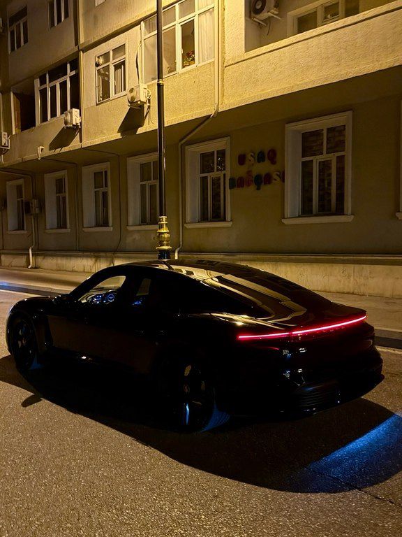 Porsche Taycan 4S, 79.2 kWh, 2021 il, 63 000 km — Avtomobillər, Bakı (2)