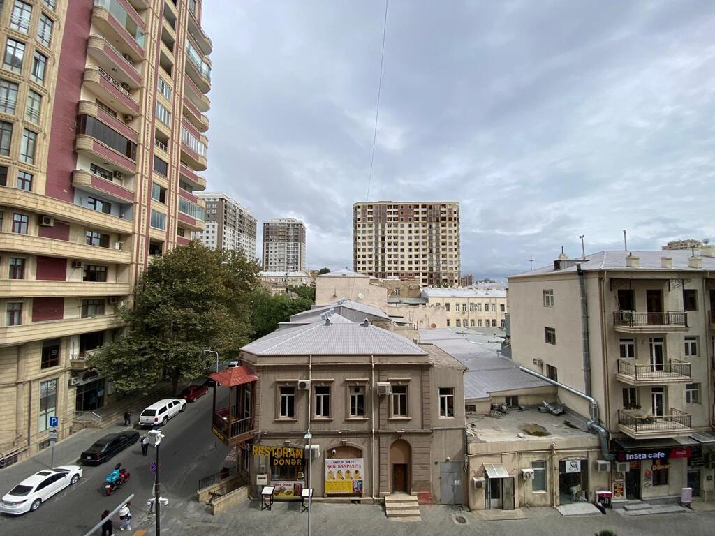 Satılır 4 otaqlı yeni tikili 220 m² — Mənzil, Bakı (3)