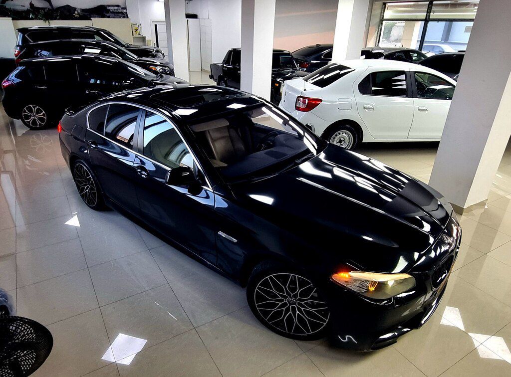 BMW 530, 3.0 L, 2011 il, 321 300 km — Avtomobillər, Bakı (11)