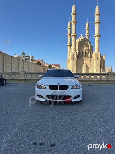 BMW 525, 2.5 L, 2005 il, 282 000 km