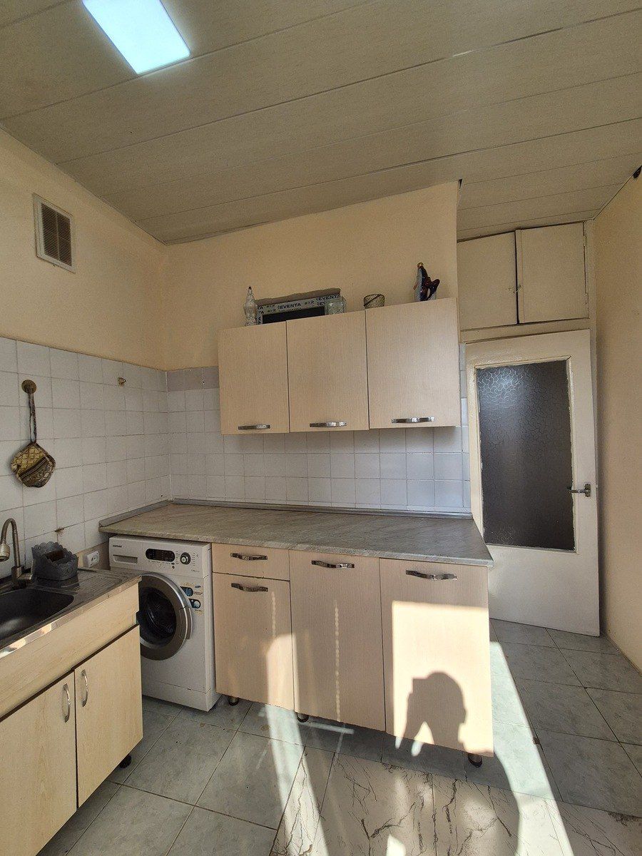 Satılır 1 otaqlı köhnə tikili 40 m² — Mənzil, Bakı (12)