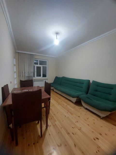 Satılır 2 otaqlı köhnə tikili 60 m² — Bakı