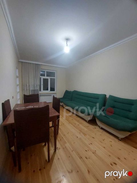 Satılır 2 otaqlı köhnə tikili 60 m²