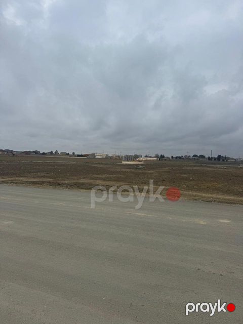 200 sot torpaq sahəsi, Pirşağı qəs