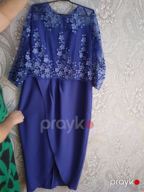Bir defe geyinilib toya derzide tikilib 100 manata 48 razmerdir — Saray