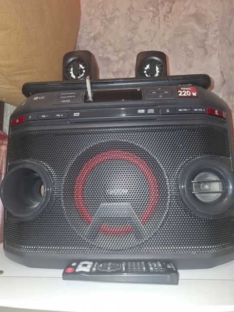 LG partnyor səs sistemi – 220W RMS güc Xüsusiyyətlər: - Güclü 220W — Bakı