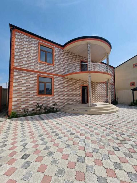 Satılır 5 otaqlı həyət evi/bağ evi 300 m² — Bakı