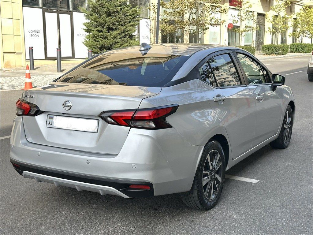 Nissan Versa, 1.6 L, 2020 il, 172 000 km — Avtomobillər, Bakı (8)