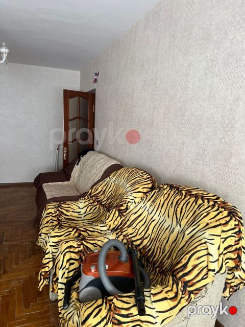 İcarəyə verilir 3 otaqlı köhnə tikili 86 m²