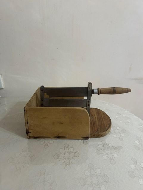 Qənd doğrayan — Bakı