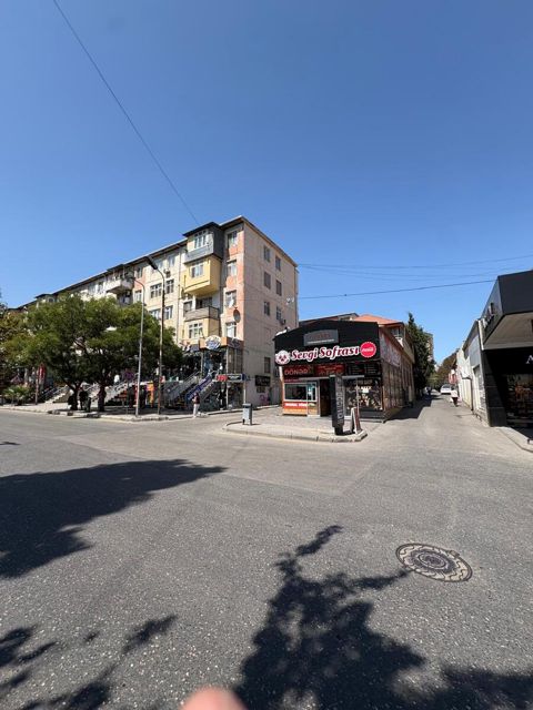 Satılır 2 otaqlı köhnə tikili 55 m² — Bakı