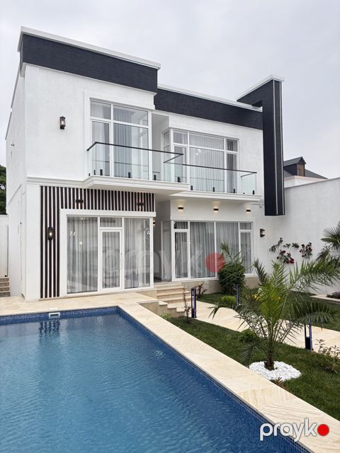 Satılır 4 otaqlı həyət evi/bağ evi 270 m²