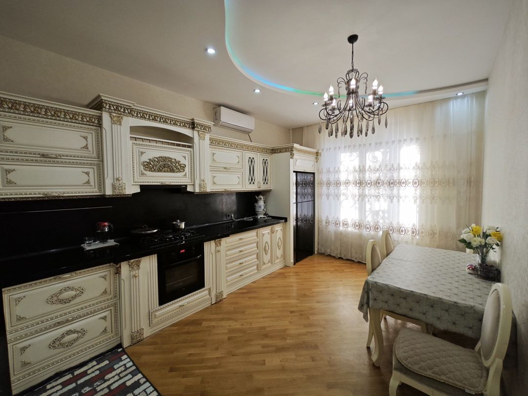 Satılır 7 otaqlı həyət evi/bağ evi 480 m² — Ev, villa, Bakı (5)