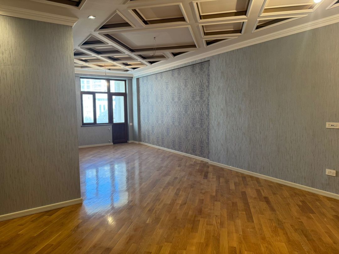 Satılır 4 otaqlı yeni tikili 232 m² — Mənzil, Bakı (2)