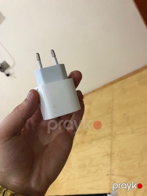 Apple iPhone 16 Pro adapteri — Quba