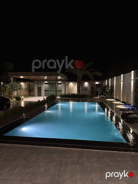 Satılır 5 otaqlı həyət evi/bağ evi 270 m²