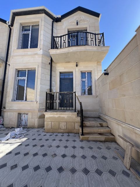 Satılır 5 otaqlı həyət evi/bağ evi 150 m² — Bakı