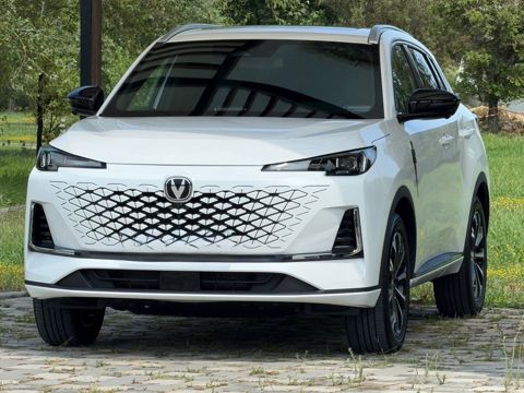Changan CS 55 Plus, 1.5 L, 18.4 kWh, 2025 il, 13 000 km — Bakı