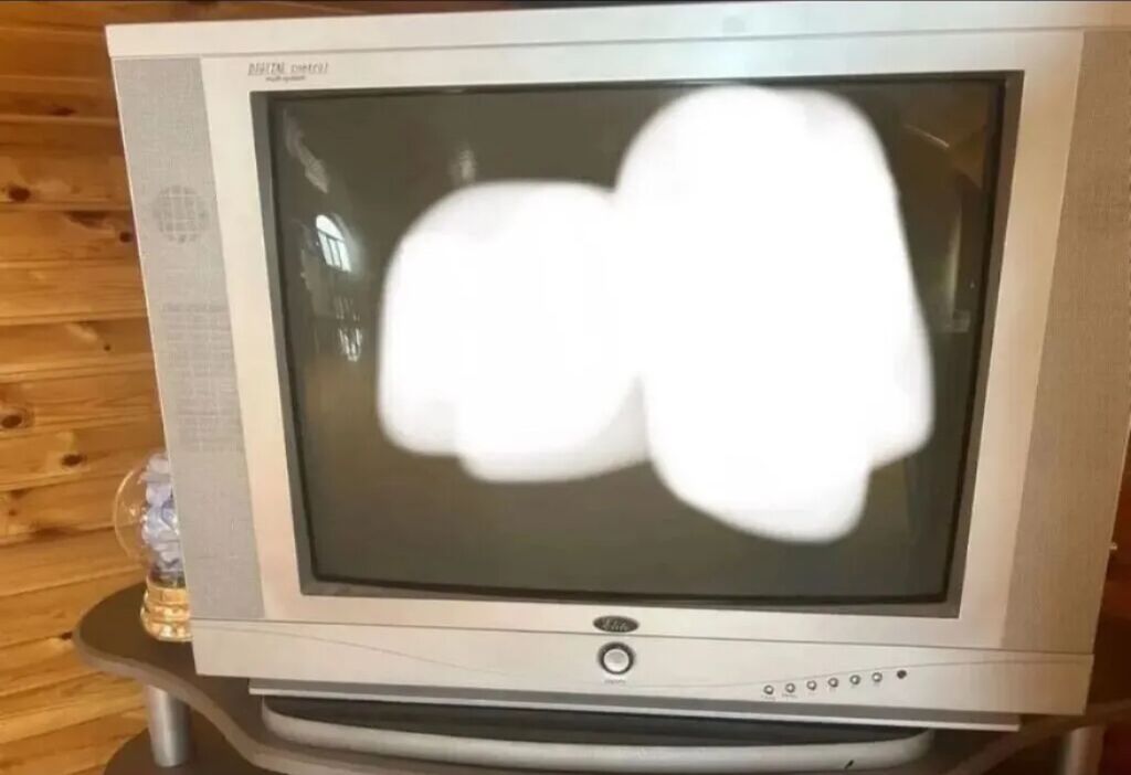 Klassik borulu televizor (CRT), gümüşü korpuslu, iri ekranlı model — Televizorlar, Bakı (2)