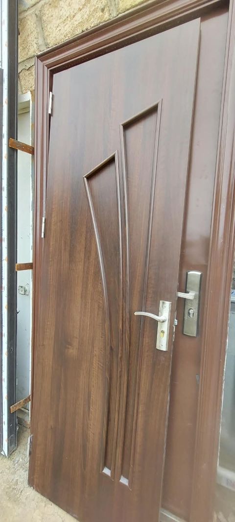 M herseyi var 80 x 220 ve 80 x 205 əhsul: Giriş və otaq qapıları — Gəncə