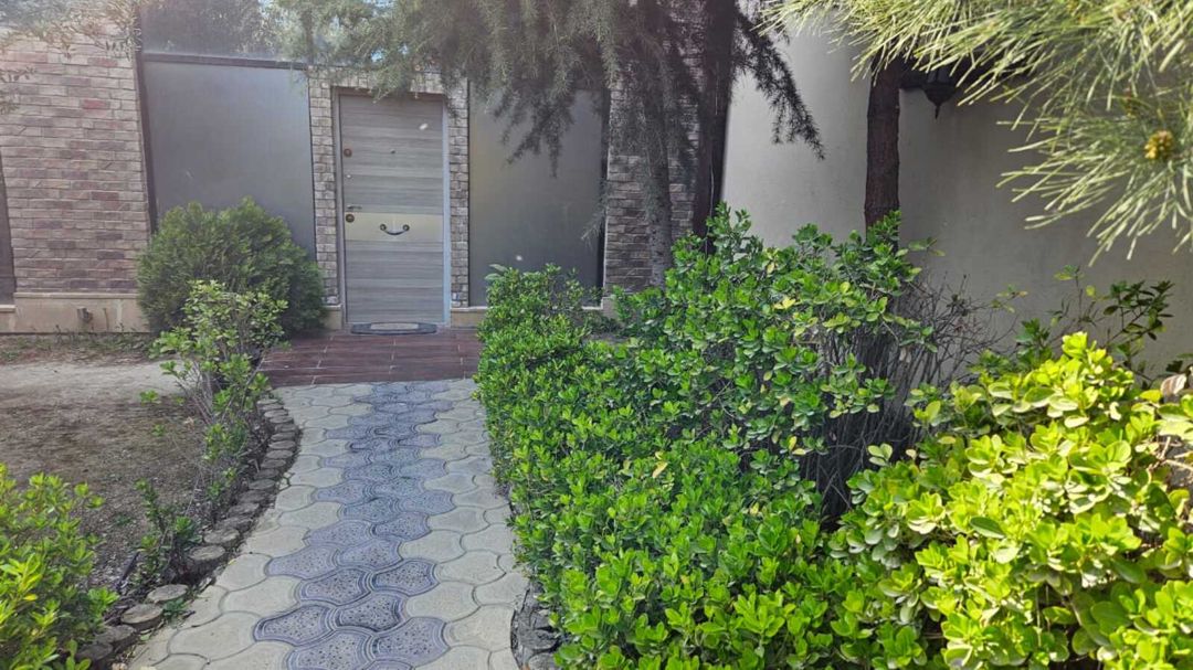Satılır 4 otaqlı həyət evi/bağ evi 200 m² — Ev, villa, Bakı (6)
