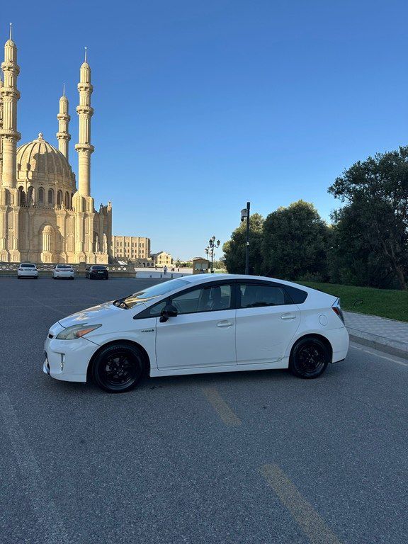 Toyota Prius, 1.8 L, 1.3 kWh, 2013 il, 289 682 km — Avtomobillər, Bakı (4)