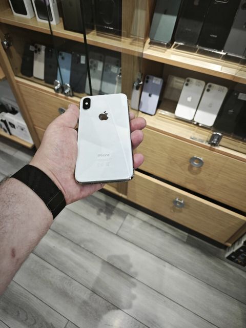 Apple iPhone X Silver 256GB/3GB — Bakı
