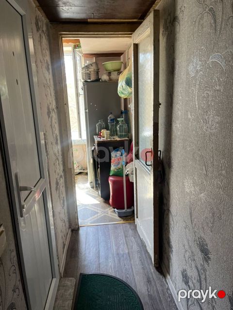 Satılır 2 otaqlı köhnə tikili 43 m²