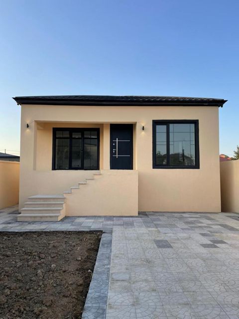 Satılır 3 otaqlı həyət evi/bağ evi 110 m² — Bakı