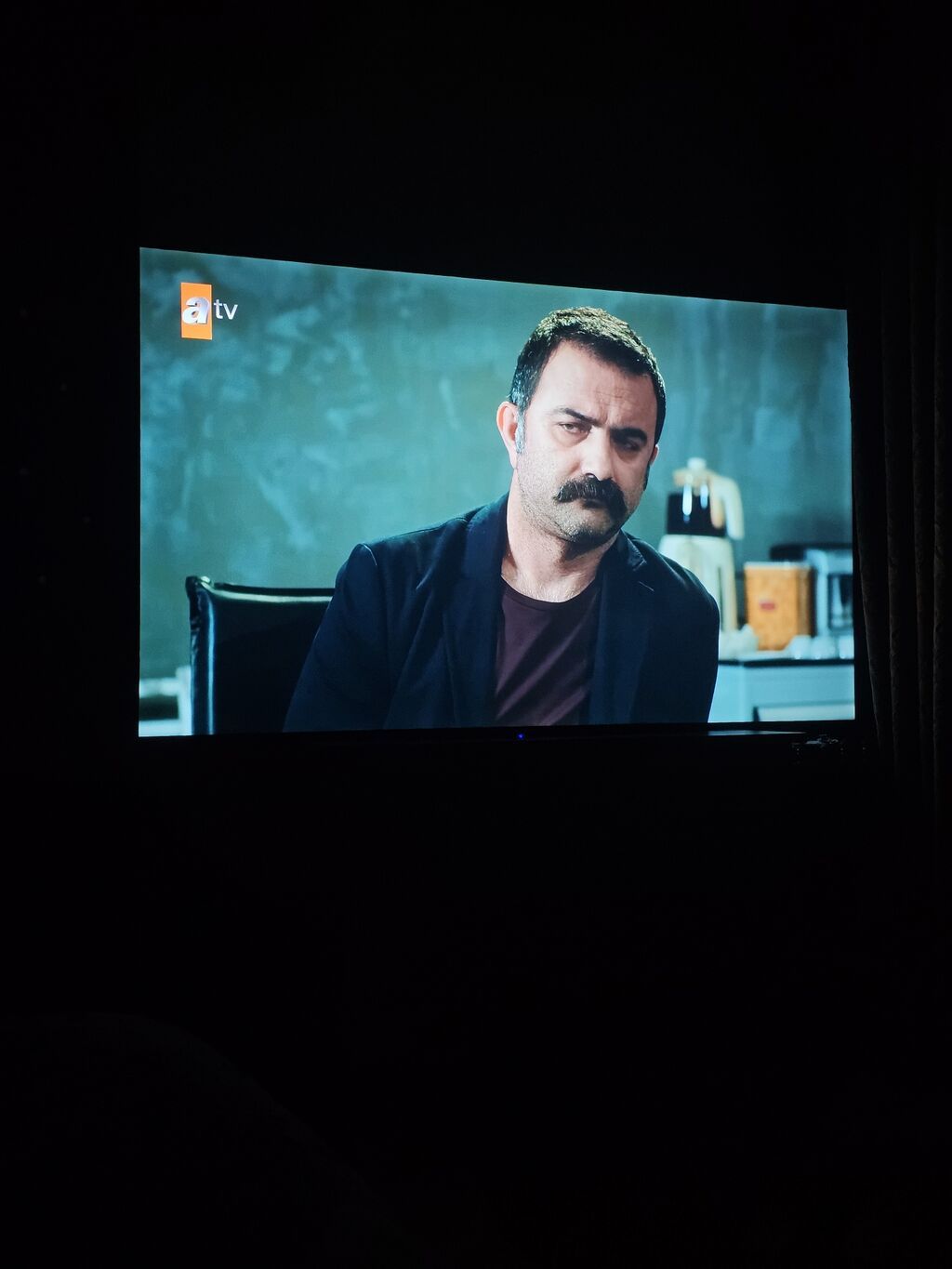 Cemi 20 günun televizordur yeni yenidir uzerinde ekraninda cizigi — Televizorlar, Bakı (2)