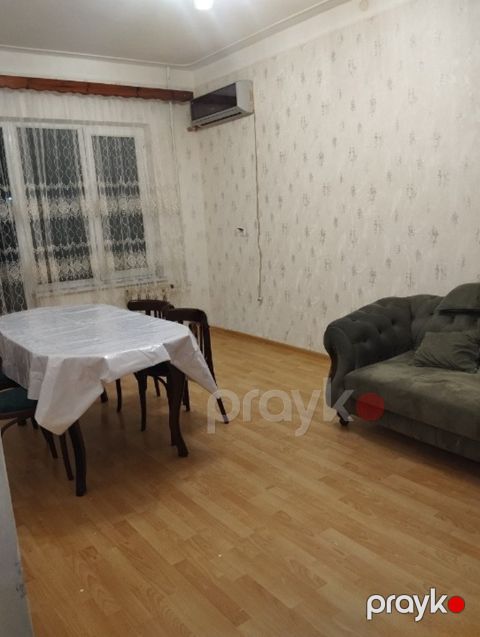İcarəyə verilir 2 otaqlı köhnə tikili 65 m²