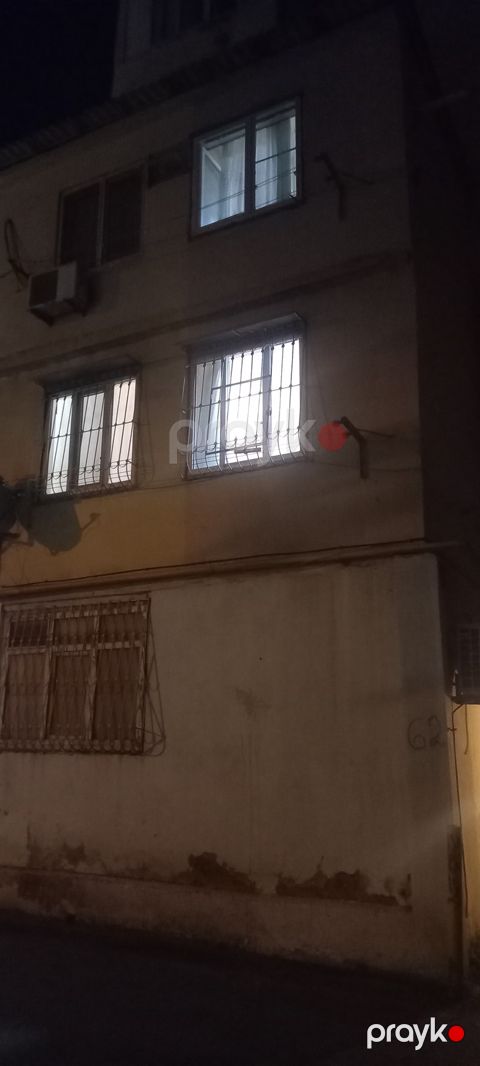 Satılır 3 otaqlı köhnə tikili 75 m²