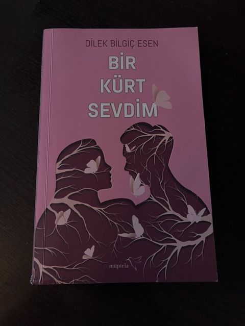 Məhsul: Kitab – “Bir Kürt Sevdim” Müəllif: Dilek Bilgiç Esen — Masazır