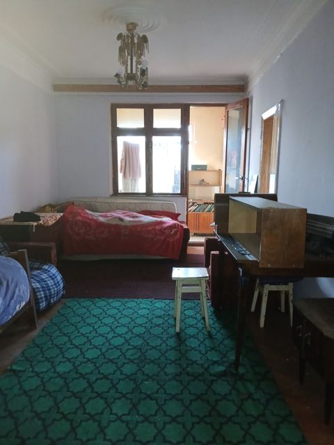 Satılır 2 otaqlı köhnə tikili 55 m² — Bakı